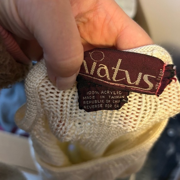 Hiatus Vintage Cream Cable Knit Sweater - Picture 3 of 3